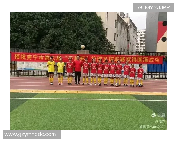 杭州足球队比赛经验分析与提升策略探讨 杭州足球队比赛经验分析与提升策略探讨