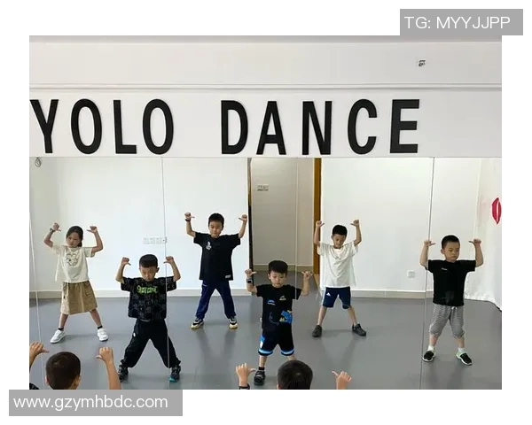 广州街舞队以86分领跑世界街舞大赛积分榜展现强大实力