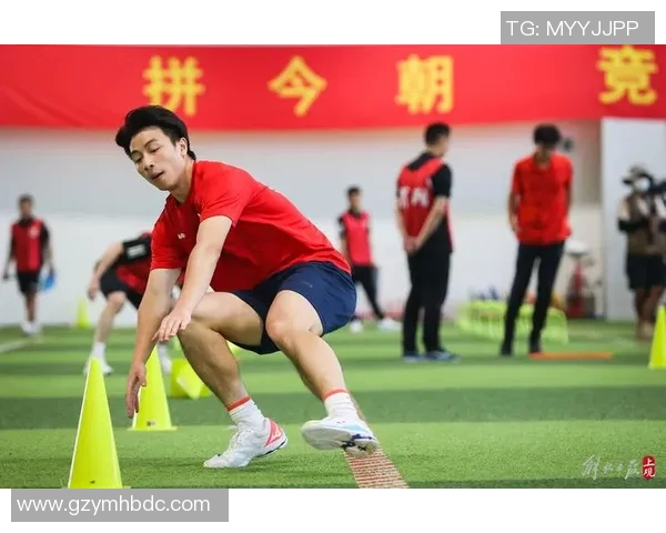 深圳足球队总决赛耐力之战展现团队精神与顽强意志